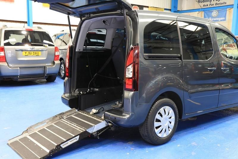 Used Peugeot Partner 2015 Grey MPV