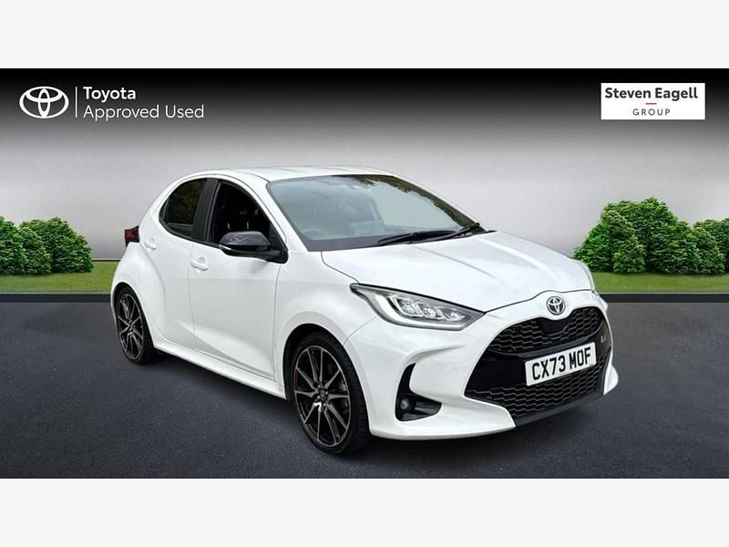 Used Toyota Yaris Hybrid Sport 116 HP (85 kW) 2023 White Hatchback