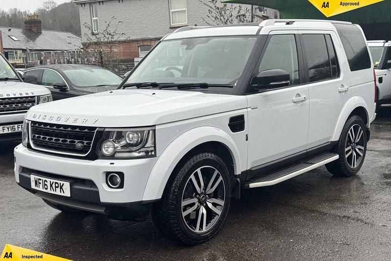 White Used 2016 Land Rover Discovery 4 Landmark SUV | £26,995 (Expensive) - Image 1/2