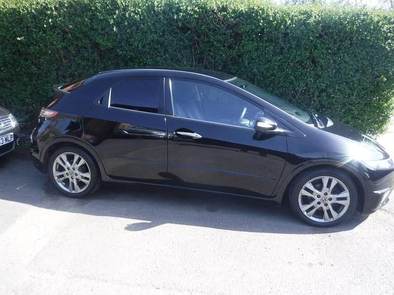 Begagnad Honda Civic SI 140 HK (102 kW) 2010 Svart Halvkombi