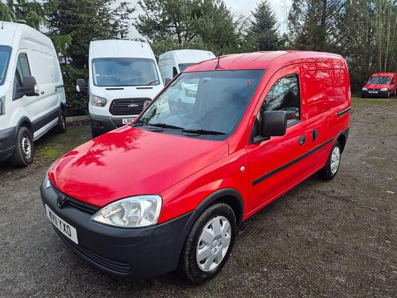 Used Vauxhall Combo 2011 Red MPV