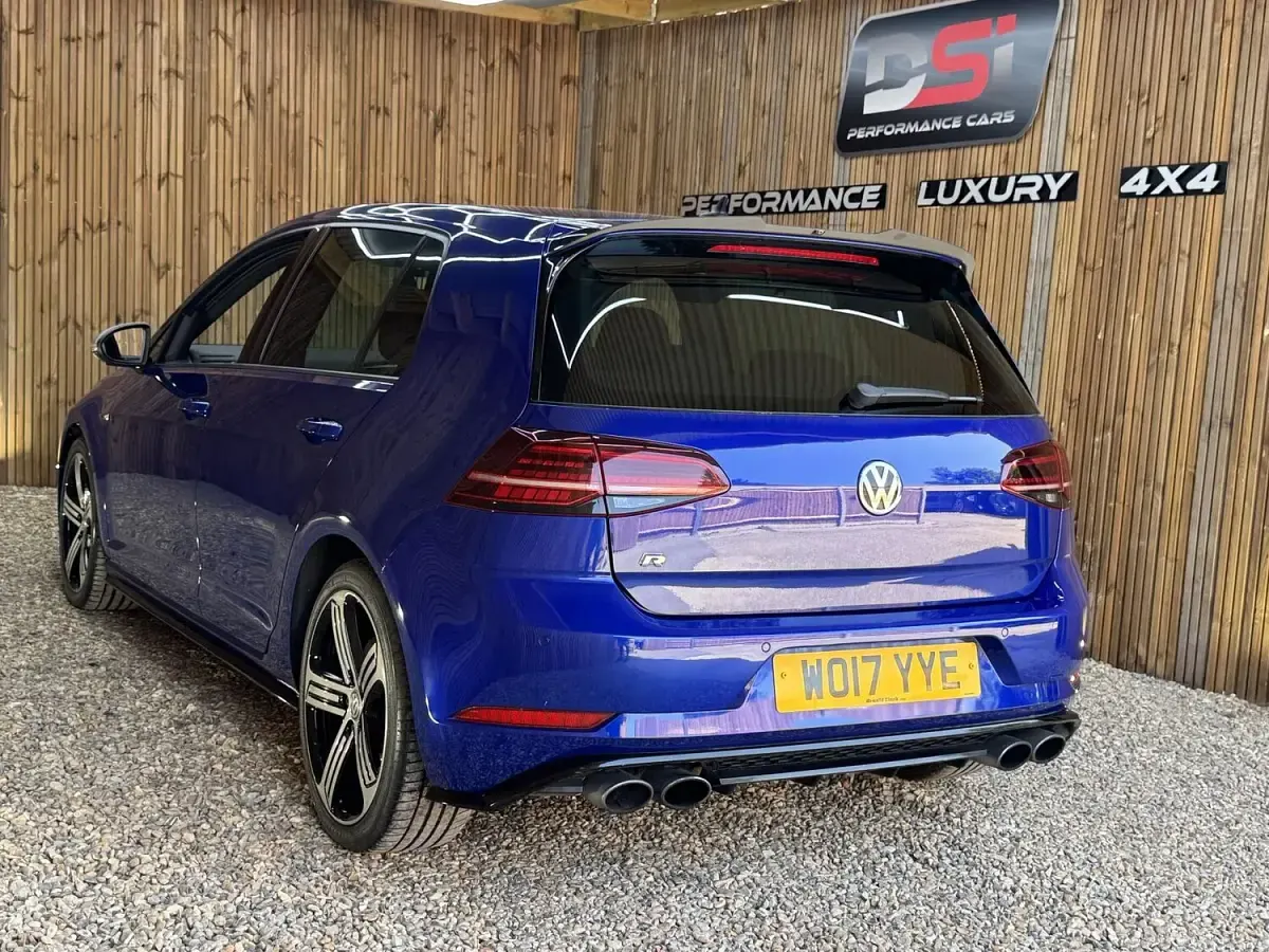 Used VW Golf VII R 310 HP (228 kW) 2017 Blue Hatchback