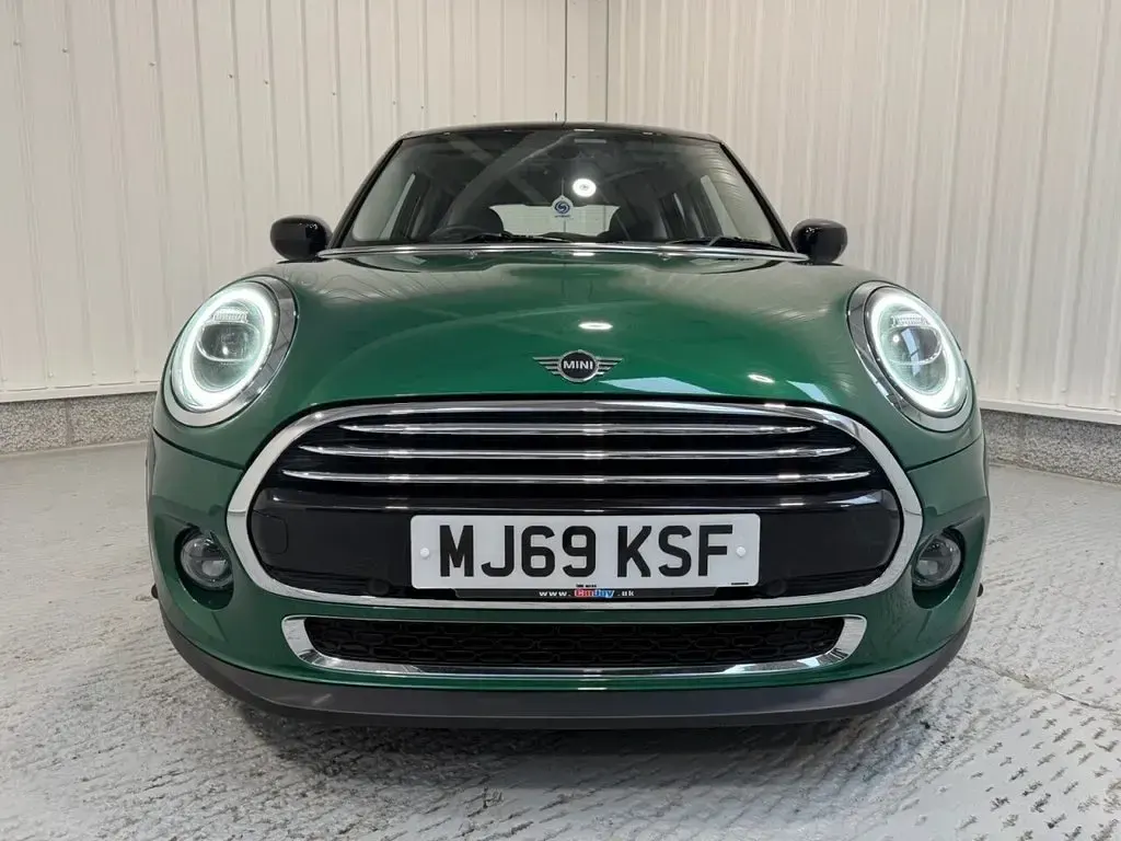 Used Mini Cooper Exclusive 136 HP (100 kW) 2019 Green Hatchback