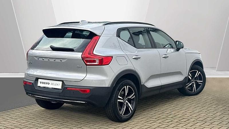 Used Volvo XC40 Plus 163 HP (119 kW) 2023 Silver SUV