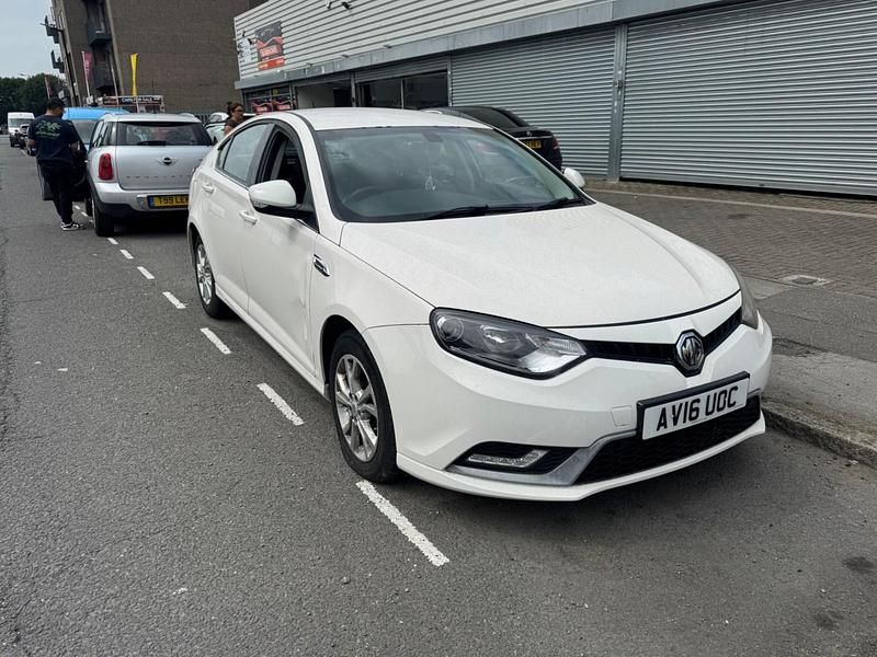 White Used 2016 MG MG6 Hatchback | £1,195 - Image 1/4