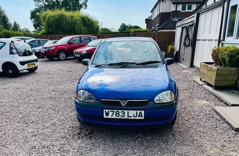 Used Vauxhall Corsa Club 2000 Blue Hatchback