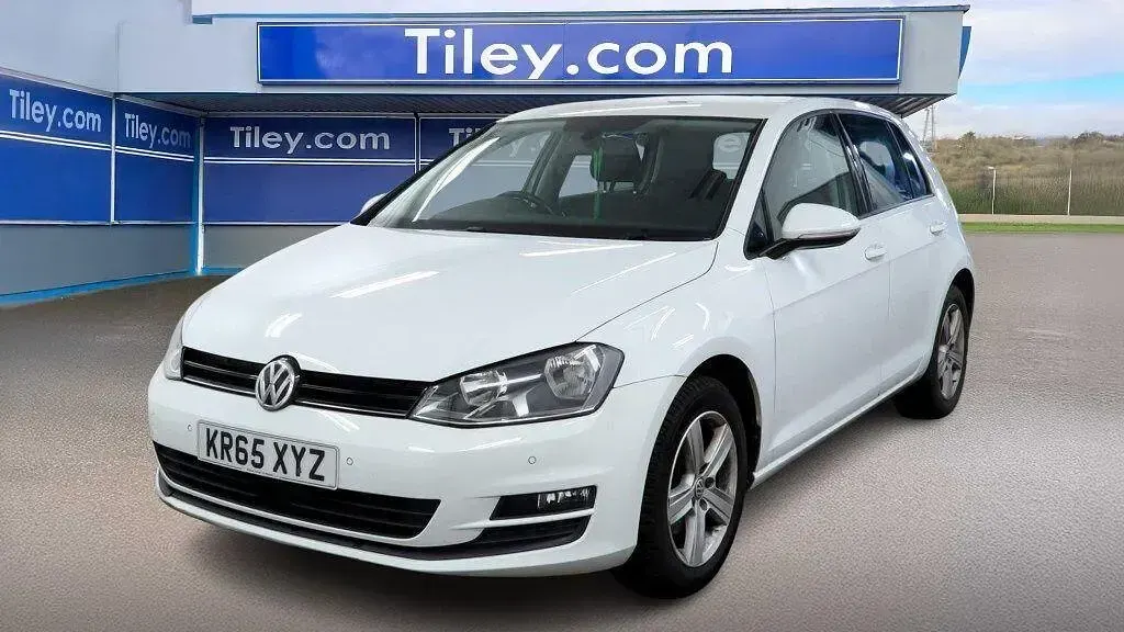 Used VW Golf VII Match 125 HP (91 kW) 2016 White Hatchback