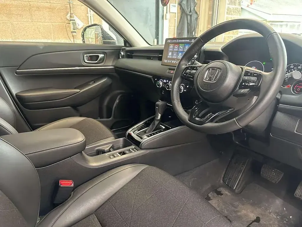 Used Honda HR-V Advance 131 HP (96 kW) 2025 White SUV