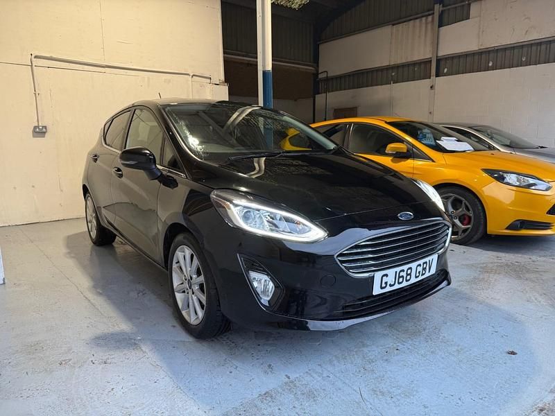 Used Ford Fiesta Titanium 120 HP (88 kW) 2018 Black Hatchback
