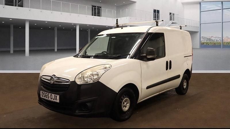 White Used 2015 Vauxhall Combo Van | £2,169 (Super price) - Image 1/4
