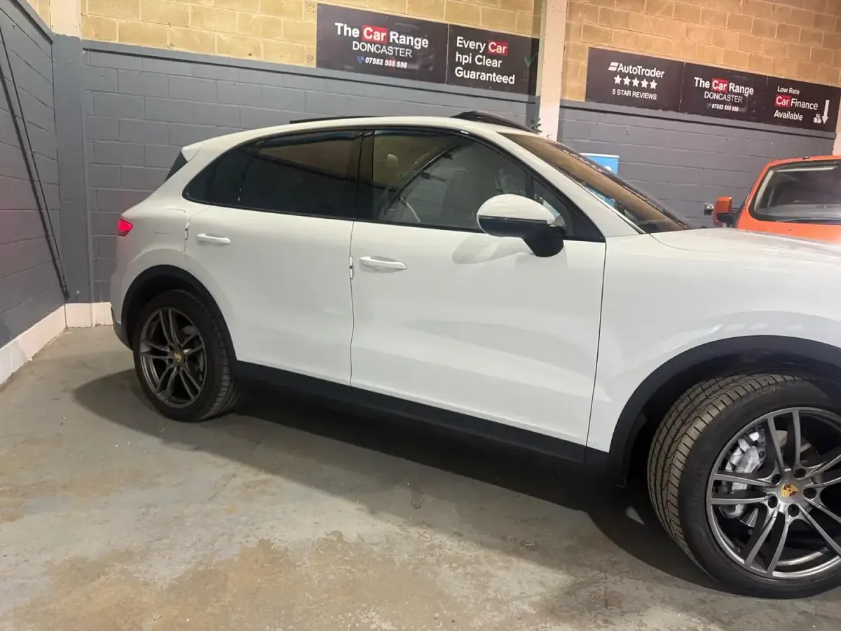 Used Porsche Cayenne 340 HP (250 kW) 2018 White SUV