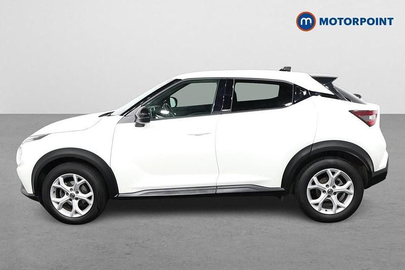 Used Nissan Juke N-Connecta 114 HP (83 kW) 2022 White SUV