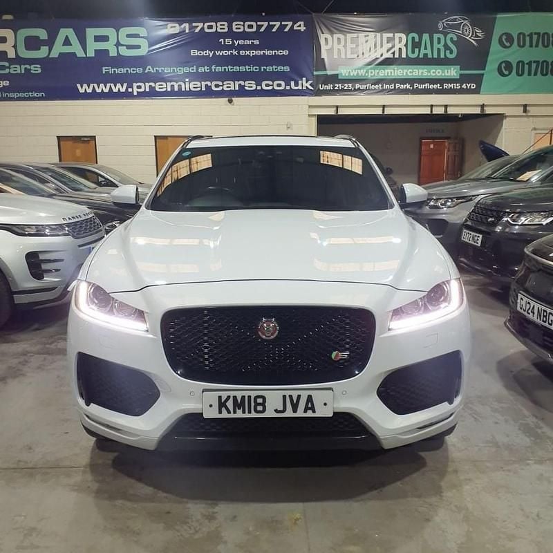 Used Jaguar F-Pace S 300 HP (220 kW) 2018 White SUV