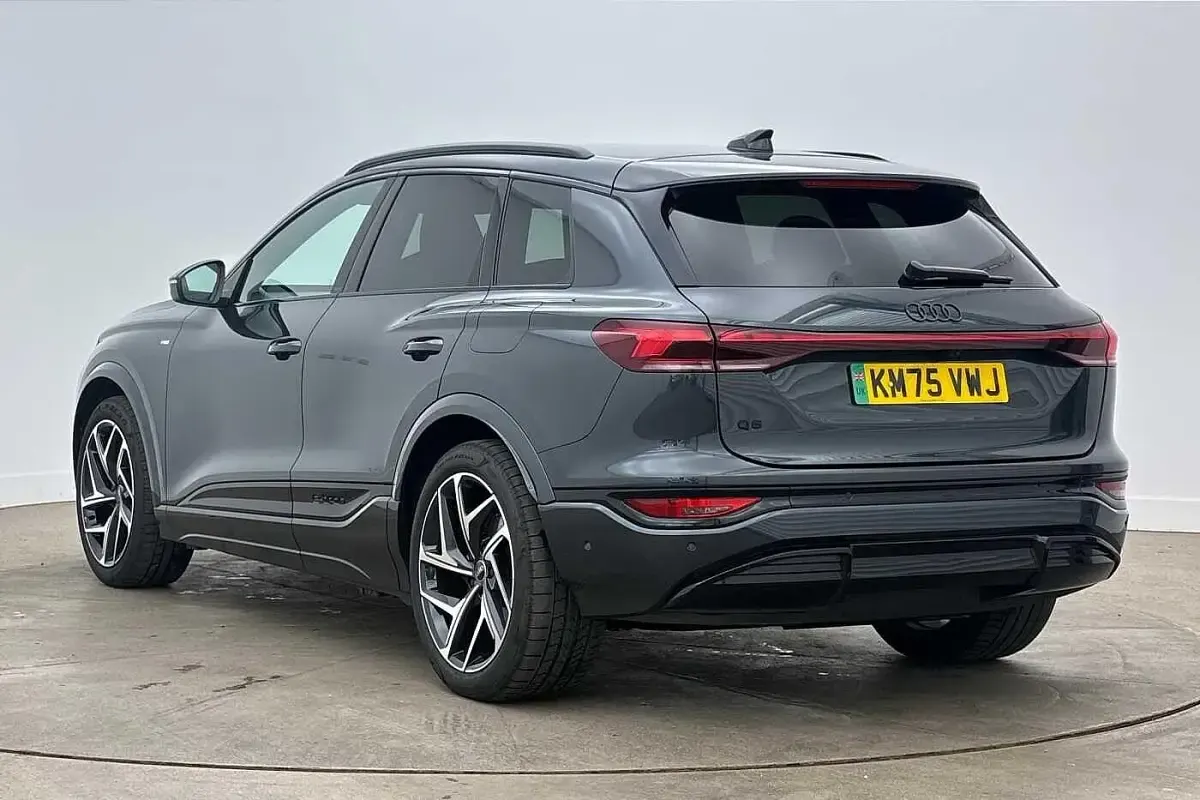 Used Audi Q6 e-tron Performance 225 kW (306 HP) 2025 Grey SUV