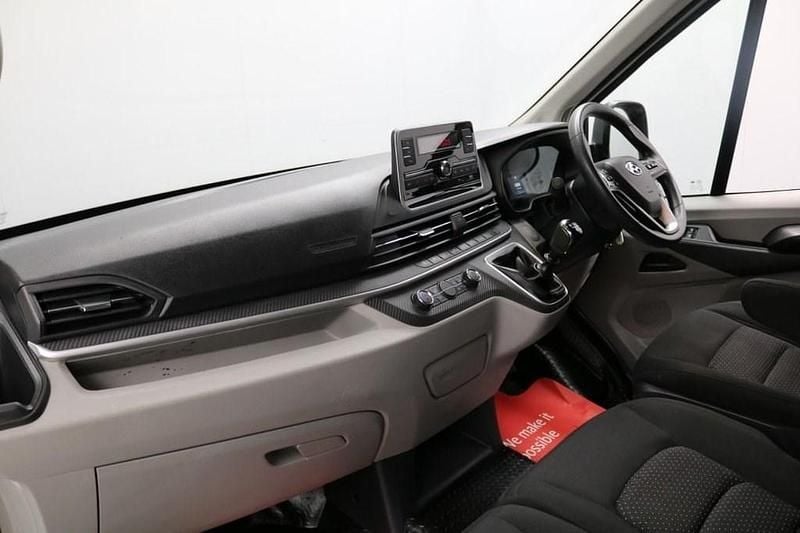 Image 2/4
