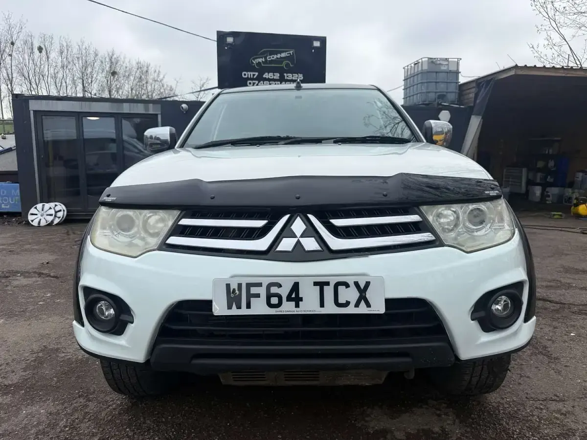 Used Mitsubishi L200 175 HP (128 kW) 2014 White Pickup