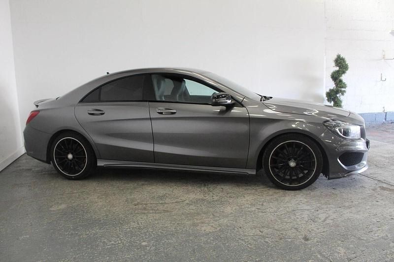 Begagnad Mercedes CLA220 AMG 2015 Grå Sedan