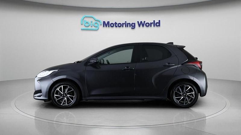 Used Toyota Yaris Hybrid Design 116 HP (85 kW) 2022 Grey Hatchback