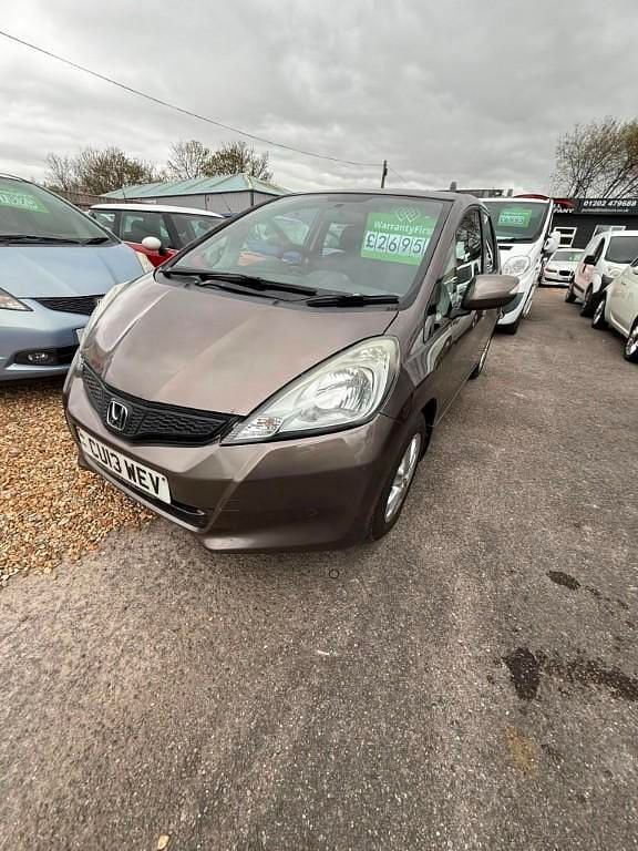 Used Honda Jazz ES 99 HP (72 kW) 2013 Brown Hatchback