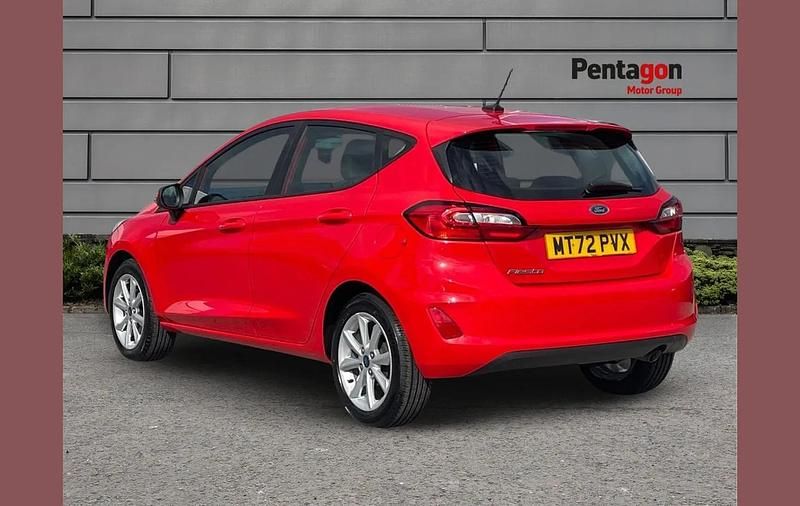Usado Ford Fiesta Trend 99 HP (72 kW) 2023 Vermelho Citadino