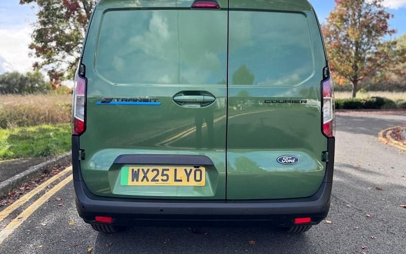 Used Ford Transit Limited 100 kW (136 HP) 2025 Van