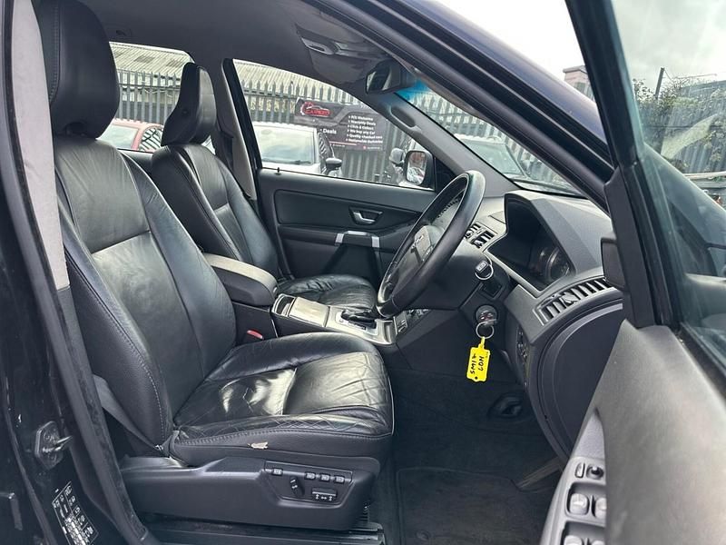 Used Volvo XC90 SE 200 HP (147 kW) 2011 Black SUV