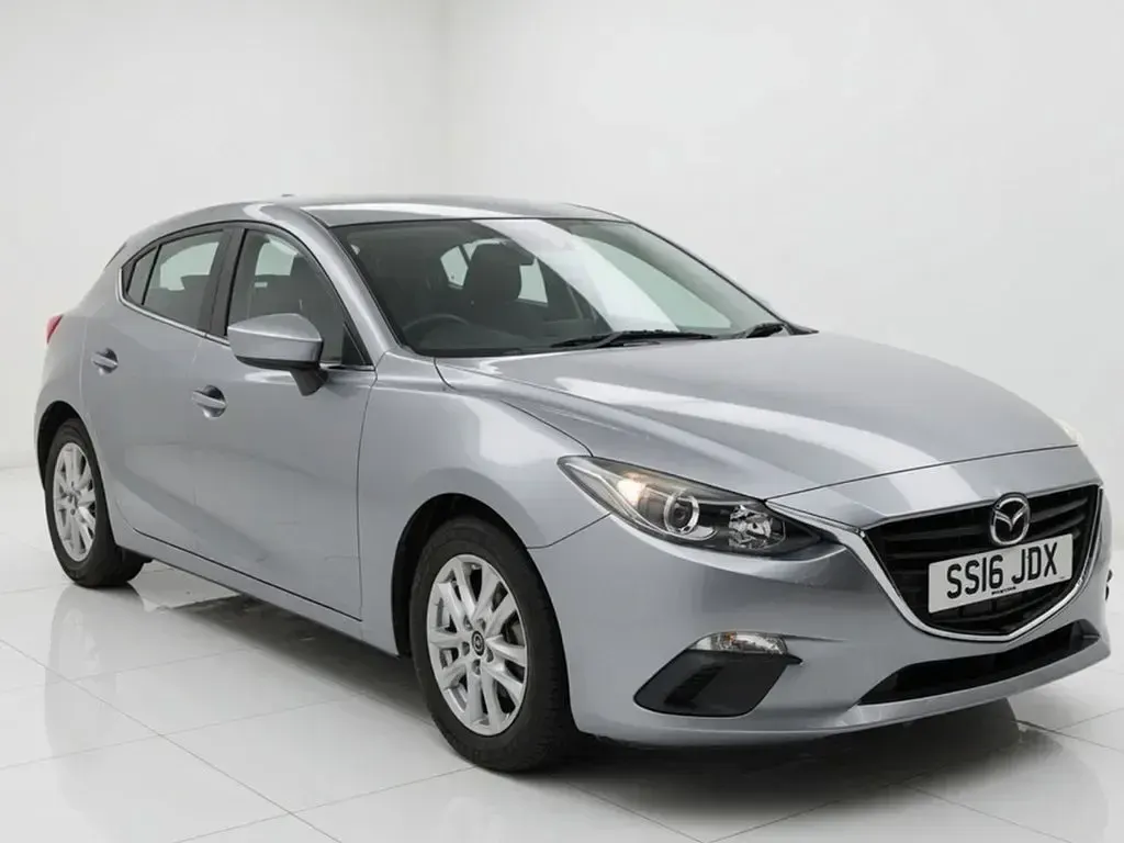 Used Mazda 3 100 HP (73 kW) 2016 Silver Hatchback