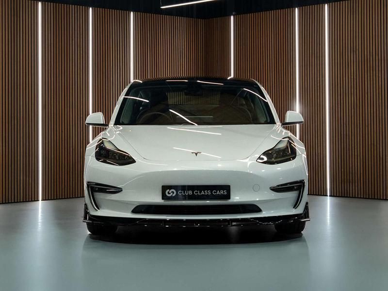 Used Tesla Model 3 Standard Range 235 kW (320 HP) 2022 White Sedan