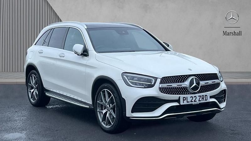 White Used 2022 Mercedes GLC300 AMG Line Premium SUV | £34,695 (Fair price) - Image 1/4