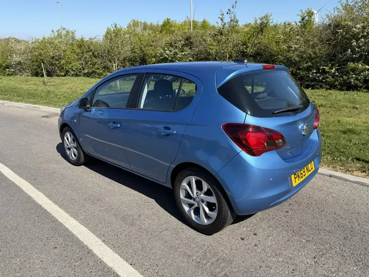 Second-hand Vauxhall Corsa 2019 Albastru Hatchback