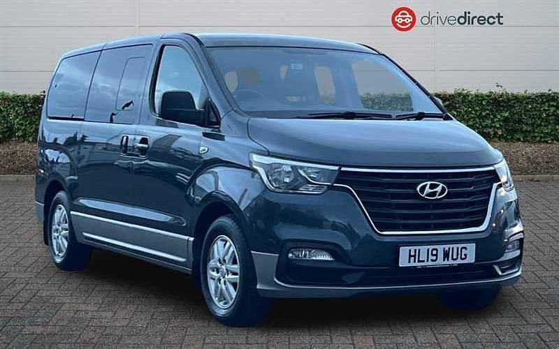 Grey Used 2019 Hyundai I800 SE MPV | £18,249 (Fair price) - Image 1/4