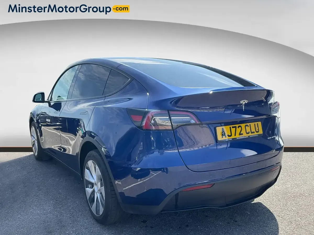 Used Tesla Model Y Long Range AWD 378 kW (514 HP) 2022 Blue SUV