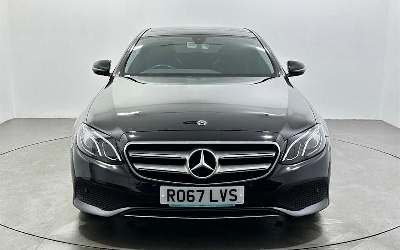 Gebraucht Mercedes E220 Premium 194 PS (142 kW) 2019 Limousine