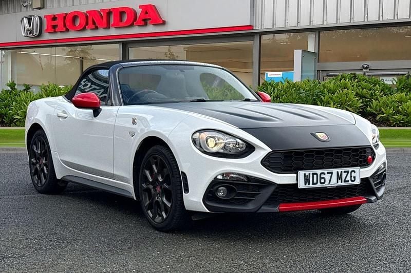 Used Abarth 124 Spider 170 HP (125 kW) 2018 White Cabriolet