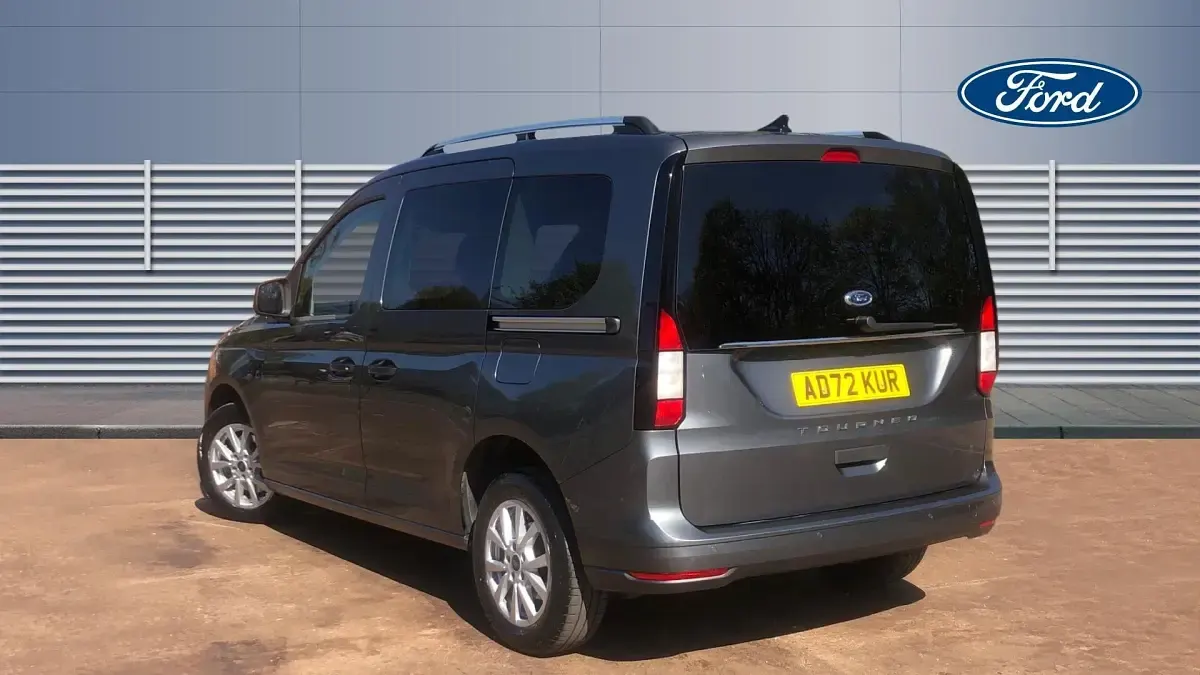 Used Ford Tourneo Titanium 122 HP (89 kW) 2023 Estate