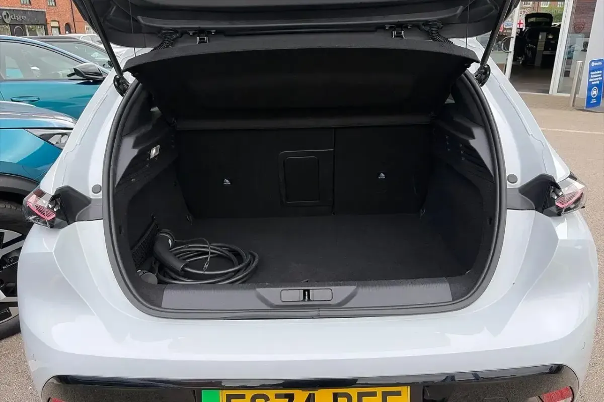Used Peugeot e-308 GT 113 kW (154 HP) 2024 White Hatchback