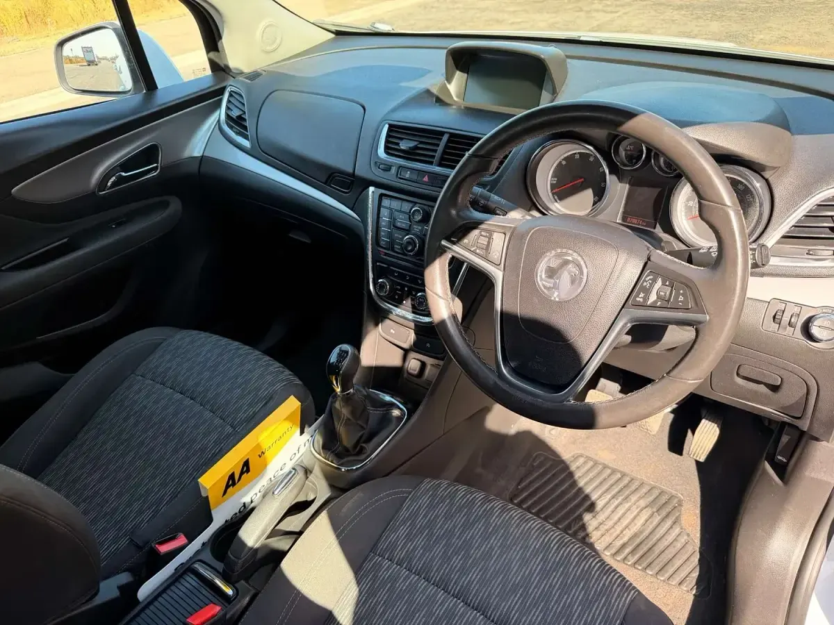 Used Vauxhall Mokka S 136 HP (100 kW) 2015 White SUV