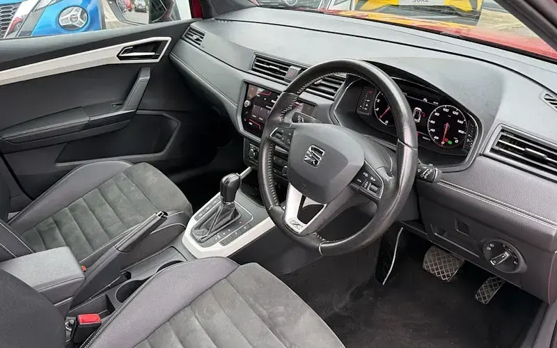 Used Seat Arona XCELLENCE Lux 116 HP (85 kW) 2020 Red SUV