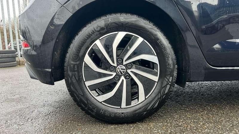 Used VW Polo Life 80 HP (58 kW) 2024 Black Hatchback