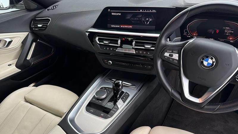 Used BMW Z4 Sport Line 194 HP (142 kW) 2022 White Cabriolet