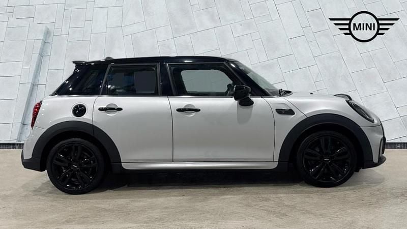 Usado Mini Cooper S Hatch 176 HP (129 kW) 2022 Prateado Citadino