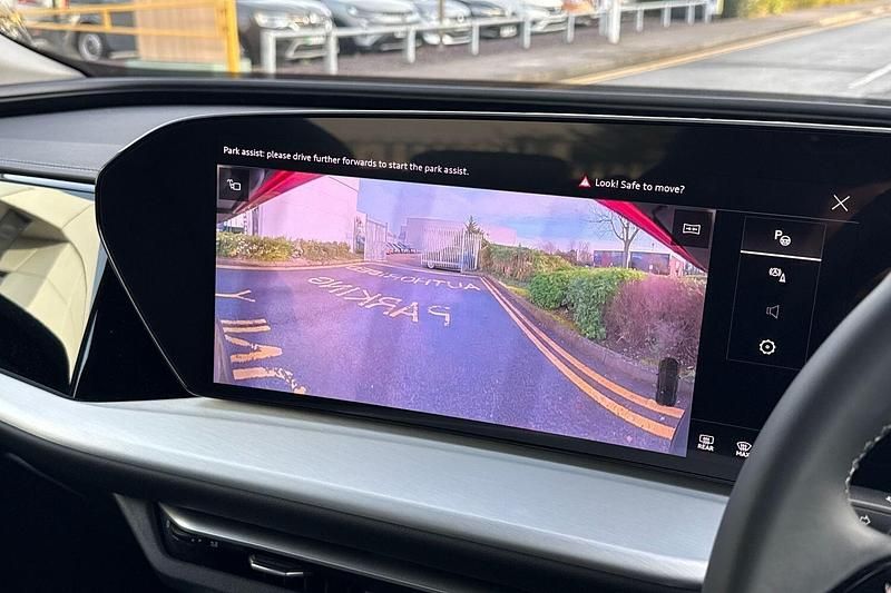 Used Audi Q5 Sport 268 HP (197 kW) 2025 Grey SUV