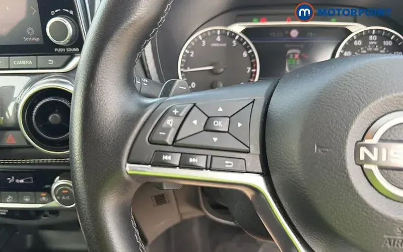 Used Nissan Juke N-Connecta 114 HP (83 kW) 2023 Grey SUV