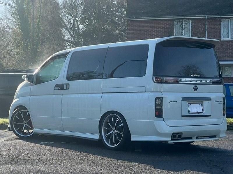 Used Nissan Elgrand Nismo 2008 White pearl MPV