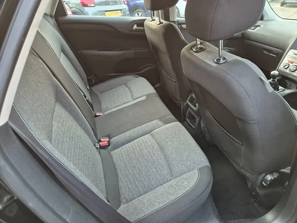 Używany Citroën C4 Flair 120 KM (88 kW) 2015 Czarny Hatchback