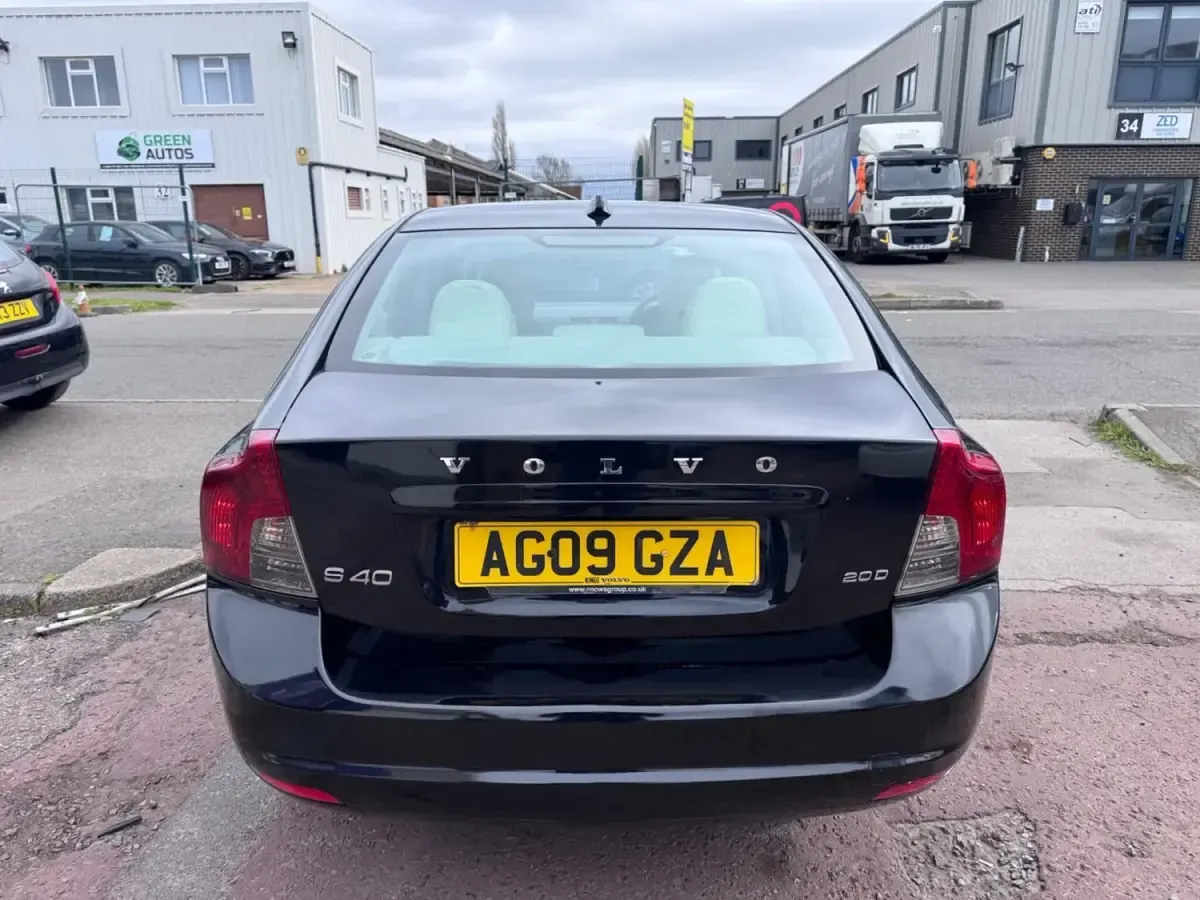 Usado Volvo S40 SE 2009 Preto Sedan