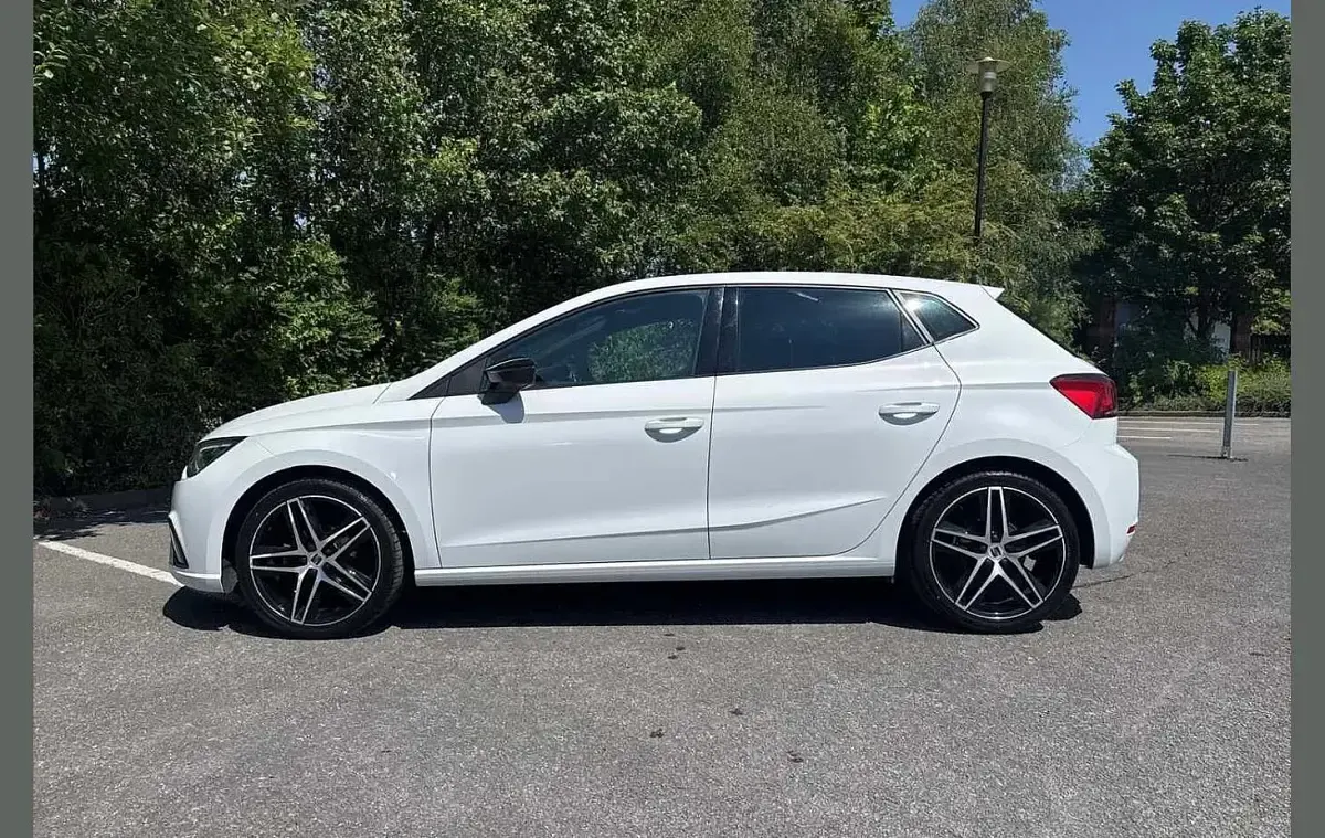 Used Seat Ibiza FR 94 HP (69 kW) 2022 White Hatchback