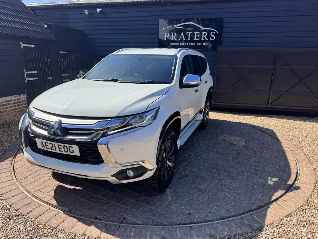 Used Mitsubishi Shogun 181 HP (133 kW) 2020 White SUV