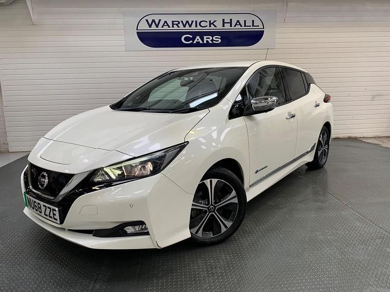 White Used 2018 Nissan Leaf N-Connecta Hatchback | £7,995 (Fair price) - Image 1/2