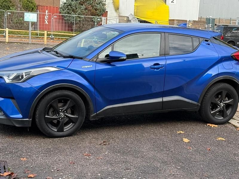 Used Toyota C-HR 2017 Blue SUV